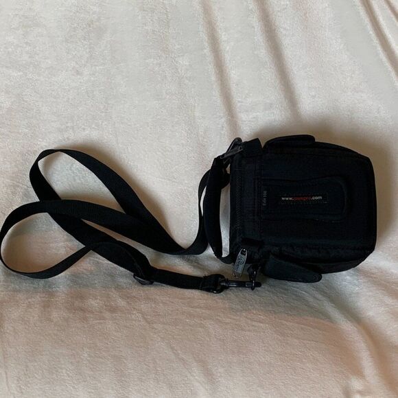 Lowepro Case Edit 100 Black Shoulder StrapsCarrying Camera Camcorder E20 - Picture 7 of 8